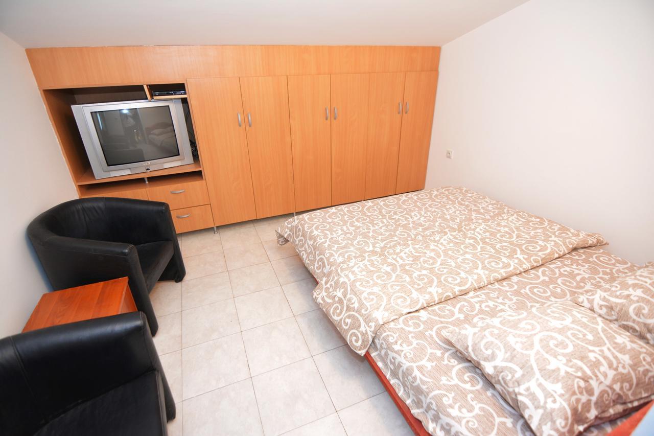 Apartments Jovana Petrovac Dış mekan fotoğraf
