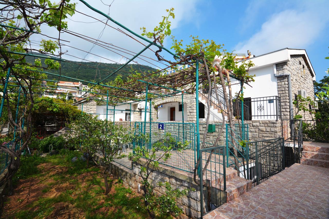 Apartments Jovana Petrovac Dış mekan fotoğraf