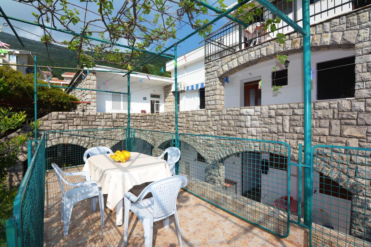 Apartments Jovana Petrovac Dış mekan fotoğraf